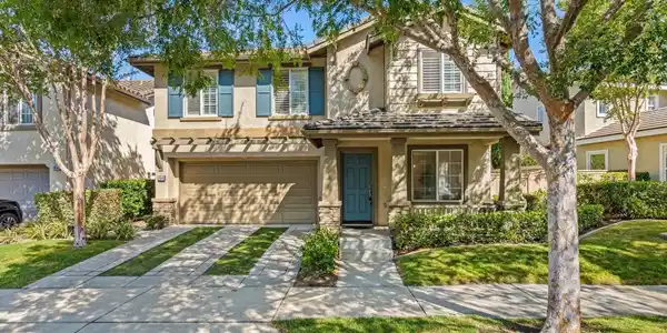 1641 Magnolia Circle