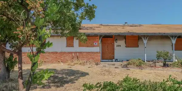 1204 W Cypress Rd