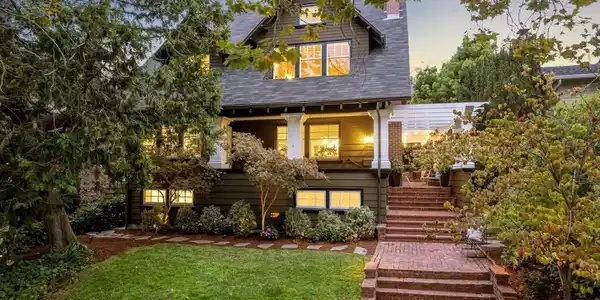 118 Hillside Ave
