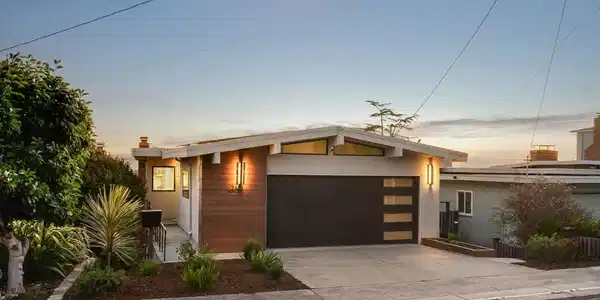 2431 Tulare Ave