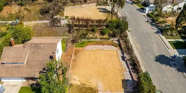 17177 Avenida De La Herradura