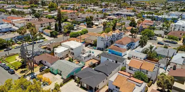 1953 Emerald St