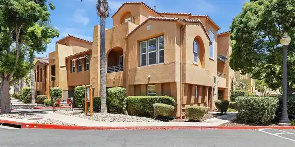 2801 Escala Cir