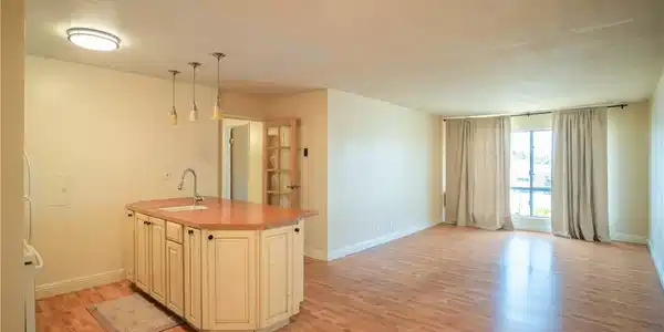5585 E Pacific Coast