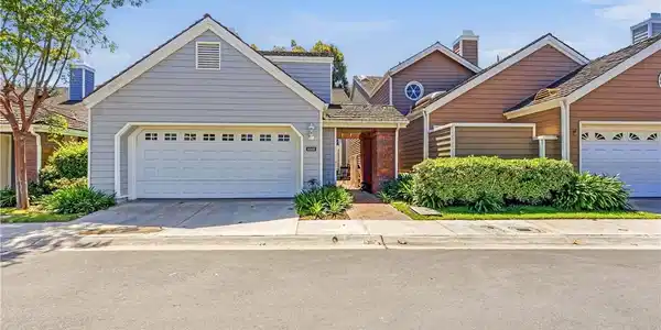 6068 Avenida De Castillo