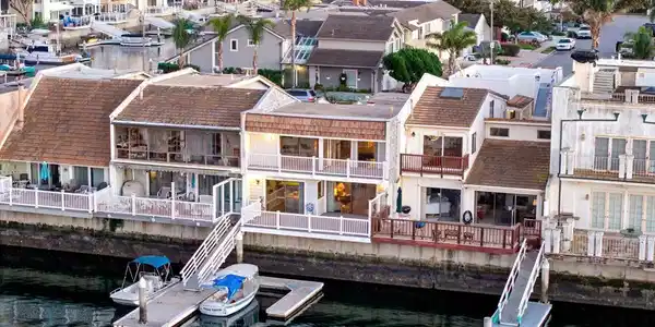 4451 Costa De Oro