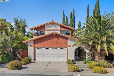 1617 Yellowstone Dr