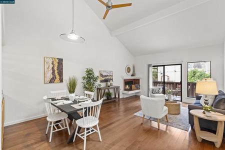 879 Camelback Pl