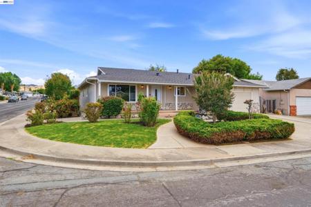 1401 Monterey Dr