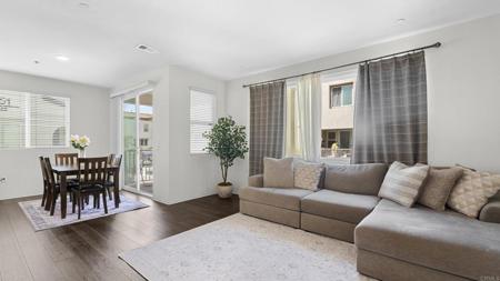 1270 Paseo Seabreeze