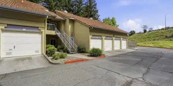 1405 Forest Run