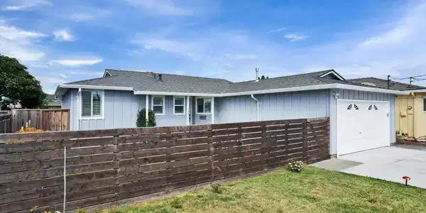 13921 Tahiti Rd