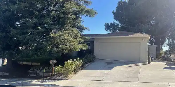 2211 Mount Whitney Dr