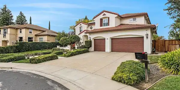 1914 Table Mountain Way
