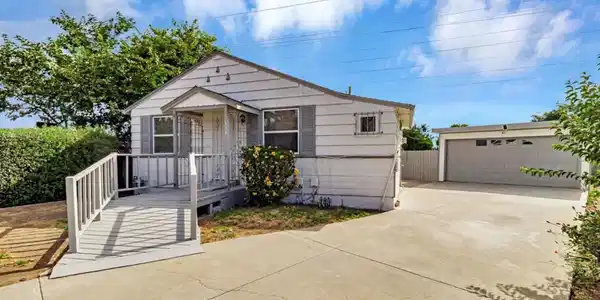 454 Daisy Ln