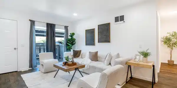 1555 Broadway