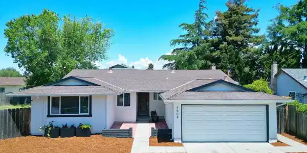 4809 Barbara Ct