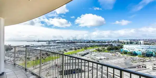 700 E Ocean