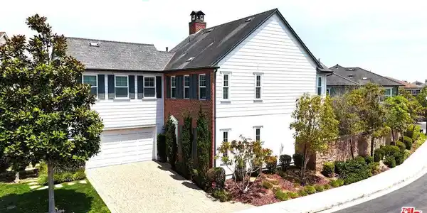 17322 Wareham Lane