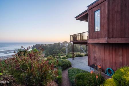 44771 Crestwood Drive