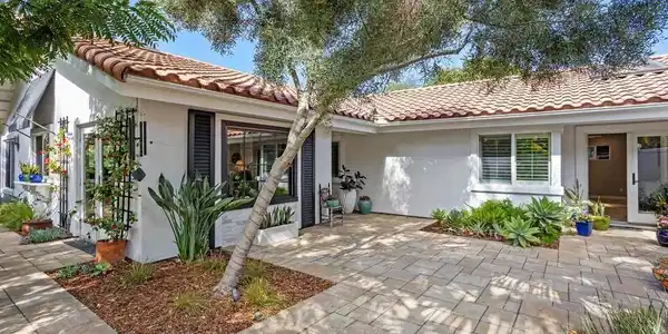 560 San Andres Dr.
