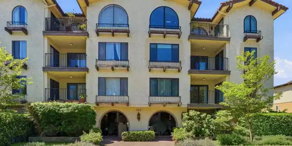 555 Palm Avenue