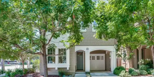 201 Pine Way