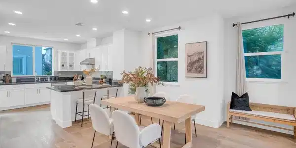 1027 Giacomo Lane