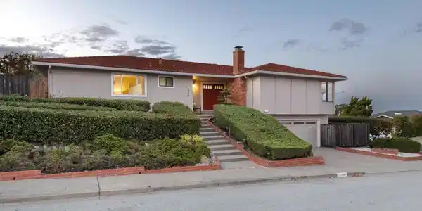 2700 Mariposa Drive