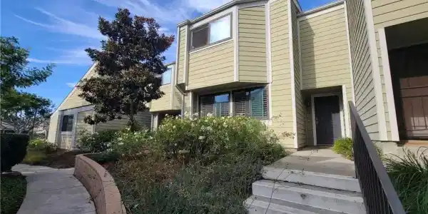 11 Northwind Court