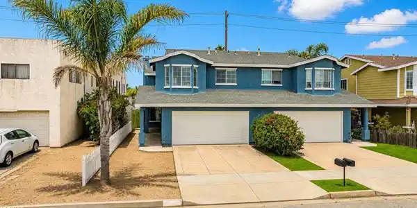 833 Dunes Street