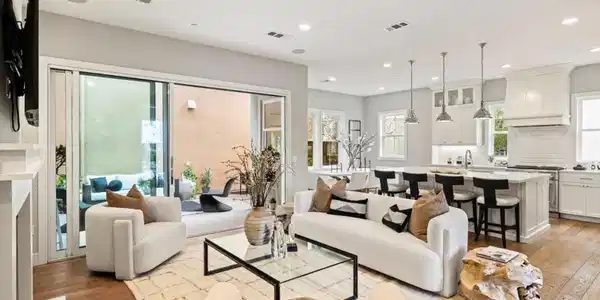 3103 Mena Drive