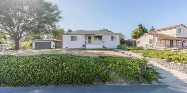 831 Fulton Way