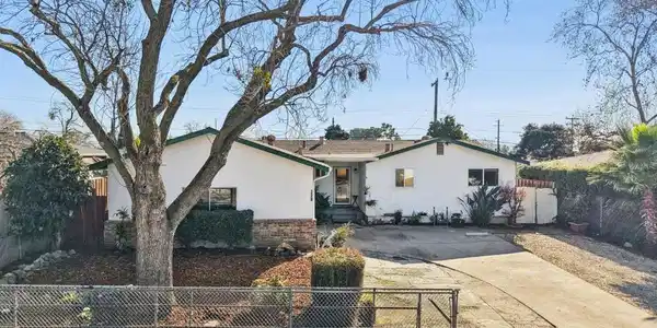 320 Coelho Street