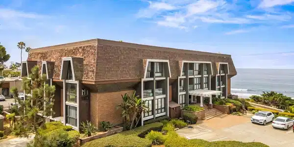 1552 Camino Del Mar