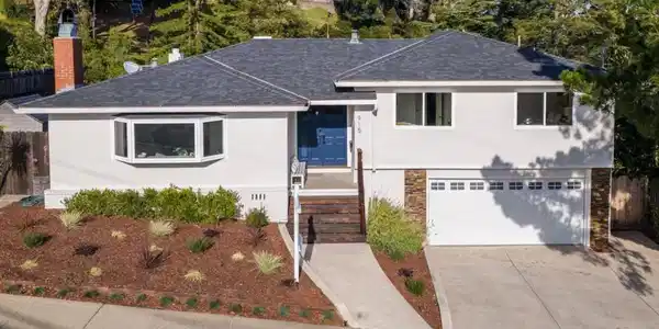 915 Crestview Drive