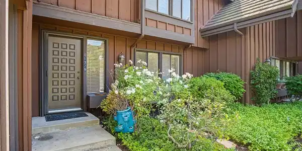 1329 Stonewood Court