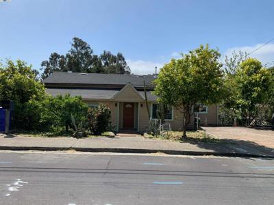 663 Renfrew Rd