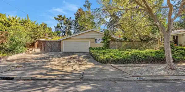 2823 Wiswall Dr