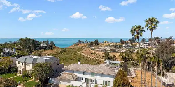 525 Alma Real Drive