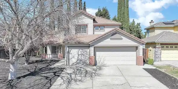 5209 Berrydale Way