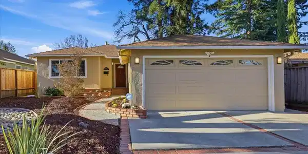 1716 Rosemary Lane
