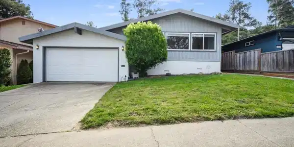 2405 Whitman Way