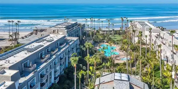 999 N Pacific