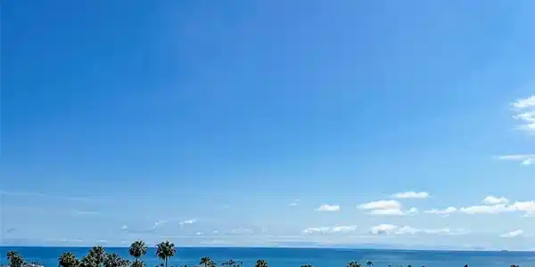 141 N La Esperanza