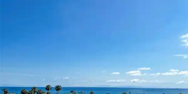 139 N La Esperanza