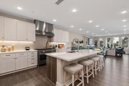 800 Grand Avenue