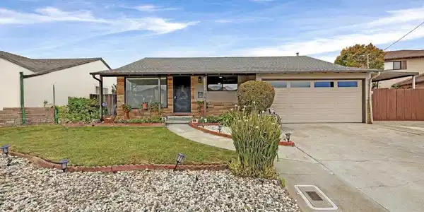 14616 Elm St