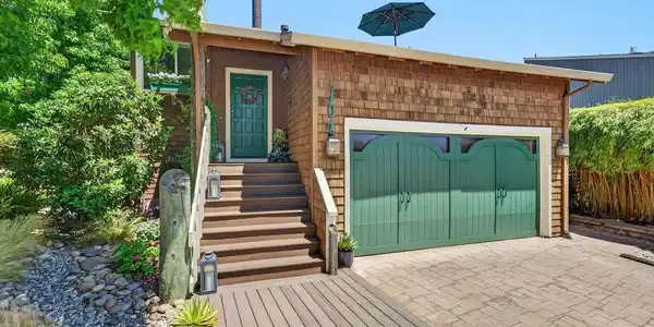 107 Bar Harbor Court