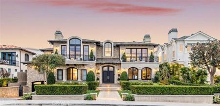 500 N Poinsettia Avenue